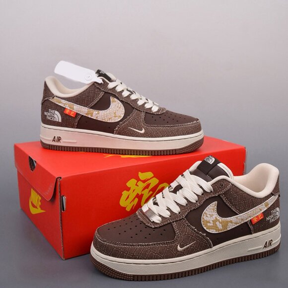 Nike Air Force 1 Low North Face Brown